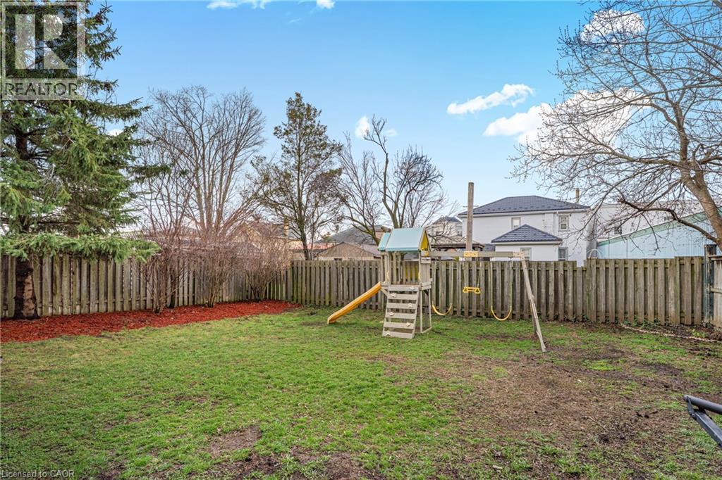 82 Bond Street, Cambridge, Ontario  N1R 4B6 - Photo 16 - 40821392