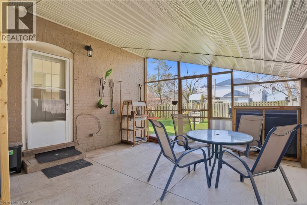 82 Bond Street, Cambridge, Ontario  N1R 4B6 - Photo 9 - 40821392