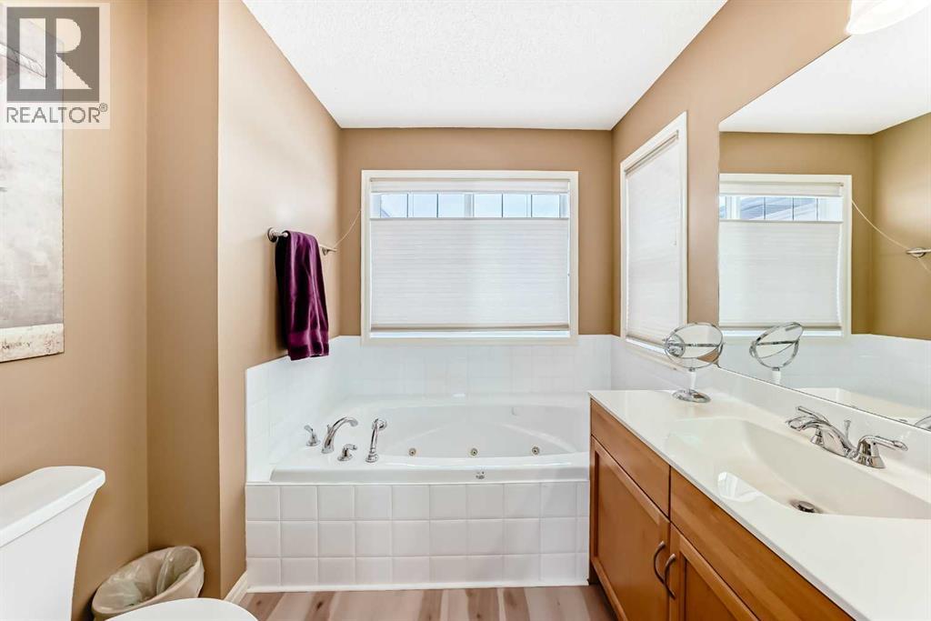 41 Kincora Drive Nw, Calgary, Alberta  T3R 1L2 - Photo 26 - A2296531