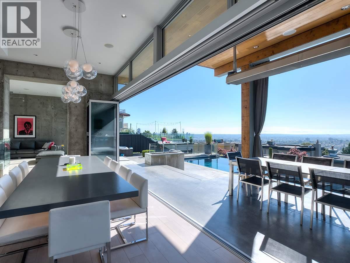 389 N Glynde Avenue, Burnaby, British Columbia  V5B 1H1 - Photo 11 - R3112459