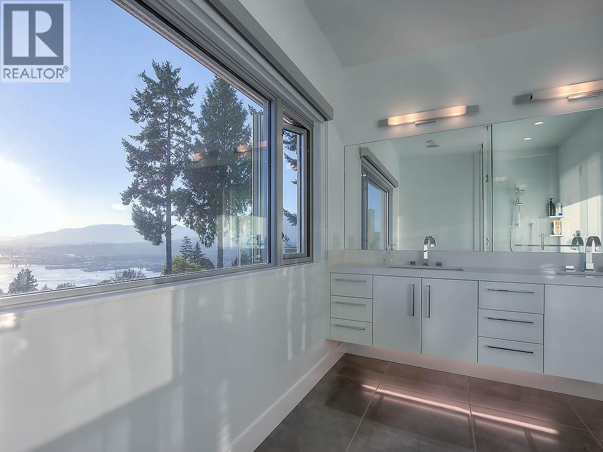 389 N Glynde Avenue, Burnaby, British Columbia  V5B 1H1 - Photo 28 - R3112459