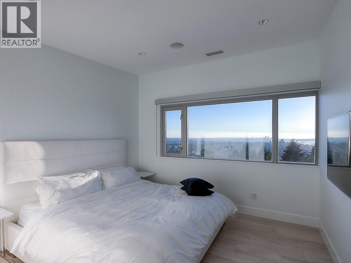 389 N Glynde Avenue, Burnaby, British Columbia  V5B 1H1 - Photo 30 - R3112459