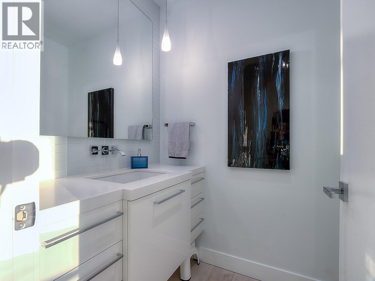 389 N Glynde Avenue, Burnaby, British Columbia  V5B 1H1 - Photo 34 - R3112459