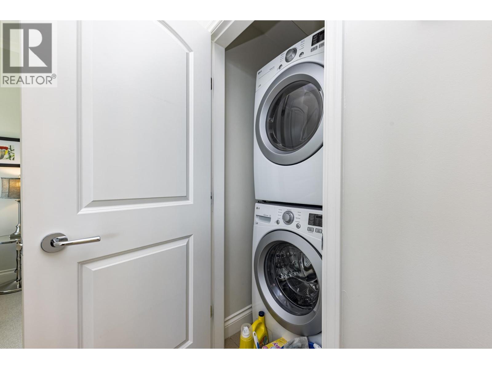 303 185 Victory Ship Way, North Vancouver, British Columbia  V7L 0G2 - Photo 16 - R3112461