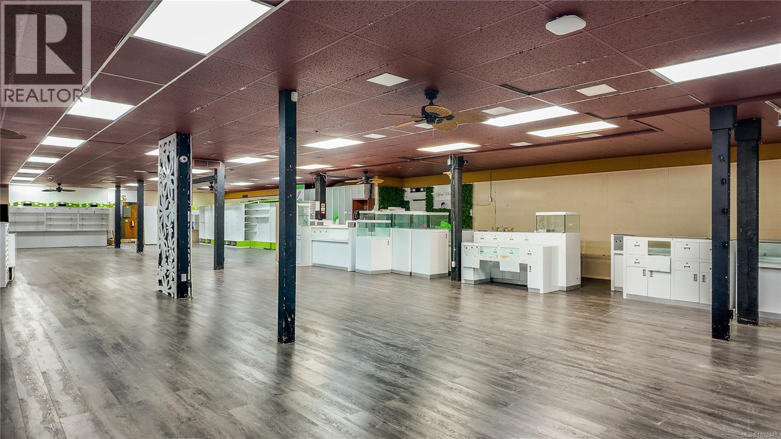 285 5th St, Courtenay, British Columbia  V9N 1J5 - Photo 2 - 1032449