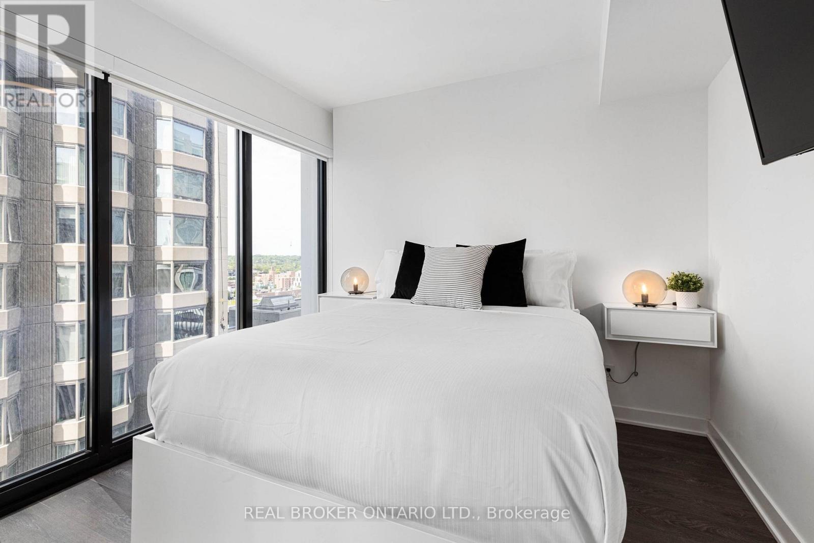 1913 - 188 Cumberland Street, Toronto, Ontario  M5R 2G3 - Photo 15 - C13009252