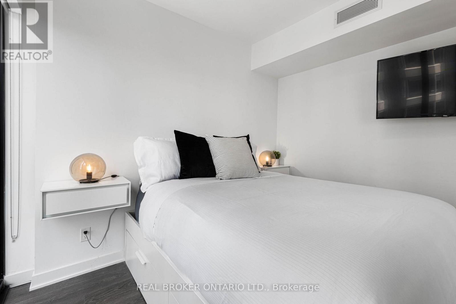 1913 - 188 Cumberland Street, Toronto, Ontario  M5R 2G3 - Photo 16 - C13009252