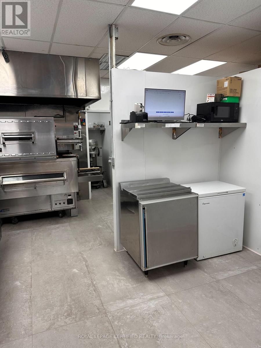 2834 Victoria Park Avenue, Toronto, Ontario  M2J 4A9 - Photo 10 - C13009298