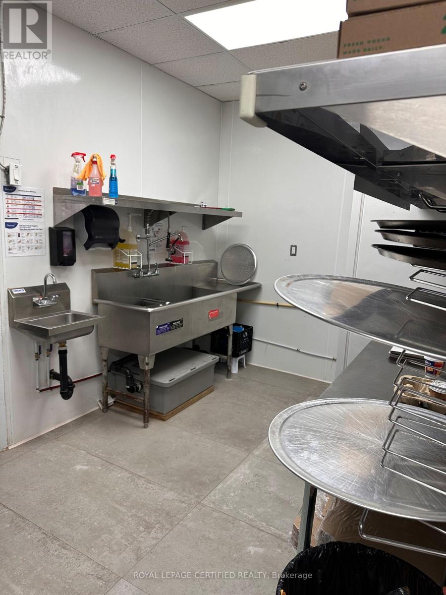 2834 Victoria Park Avenue, Toronto, Ontario  M2J 4A9 - Photo 11 - C13009298