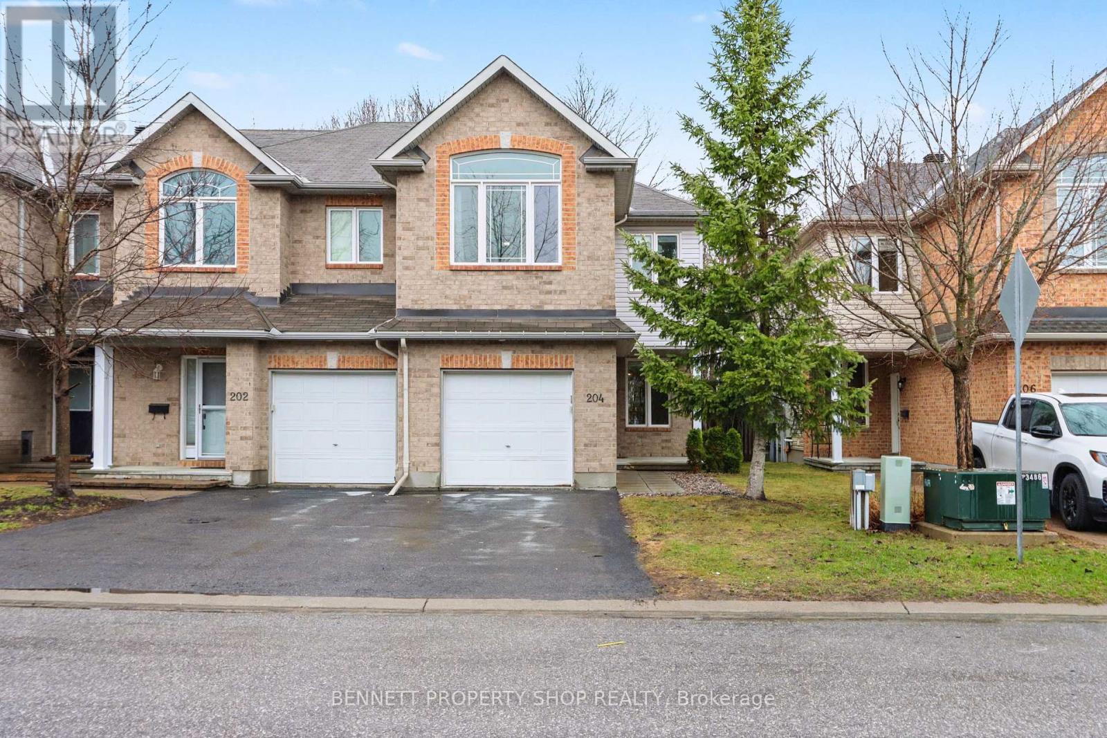 204 Talltree Crescent, Ottawa, Ontario  K2S 0A9 - Photo 1 - X13009254