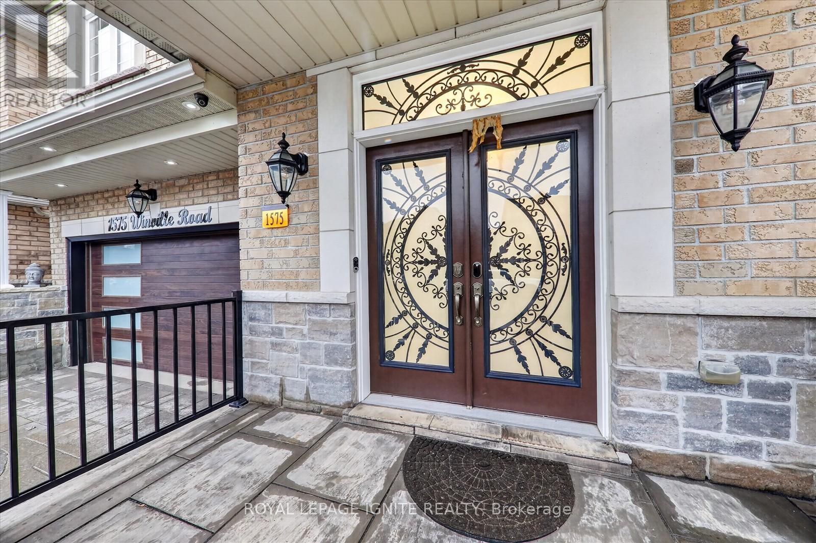 1575 Winville Road, Pickering (Duffin Heights), Ontario  L1X 0C6 - Photo 4 - E13009212