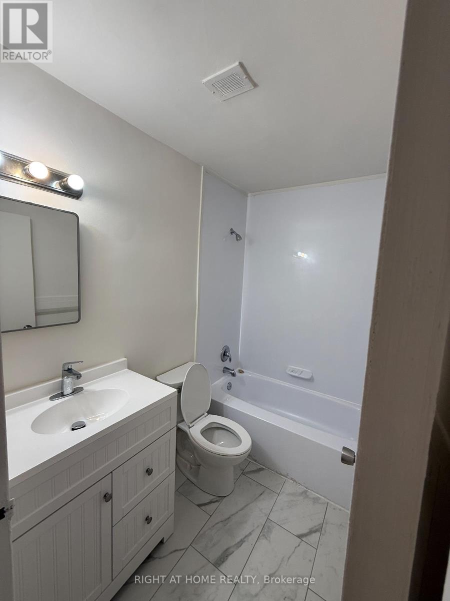 203 - 95 Taunton Road E, Oshawa, Ontario  L1G 3T6 - Photo 10 - E13009256