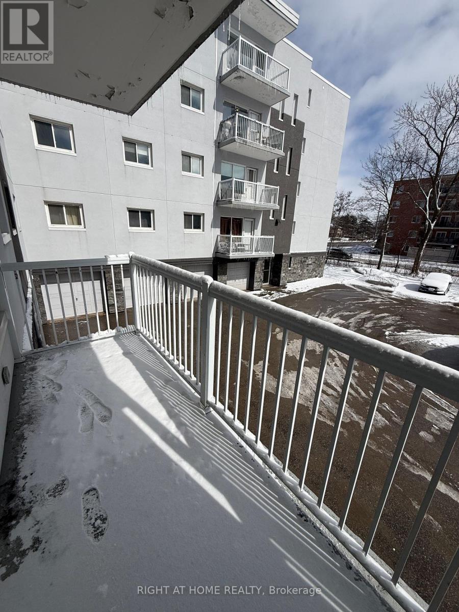 206 - 95 Taunton Road E, Oshawa, Ontario  L1G 3T6 - Photo 9 - E13009314