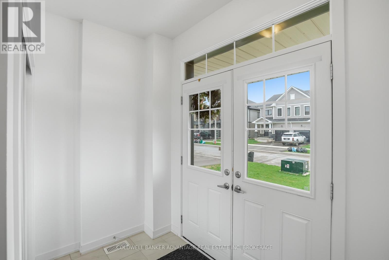 21 Blackberry Lane, Thorold, Ontario  L0S 1K0 - Photo 4 - X13009294