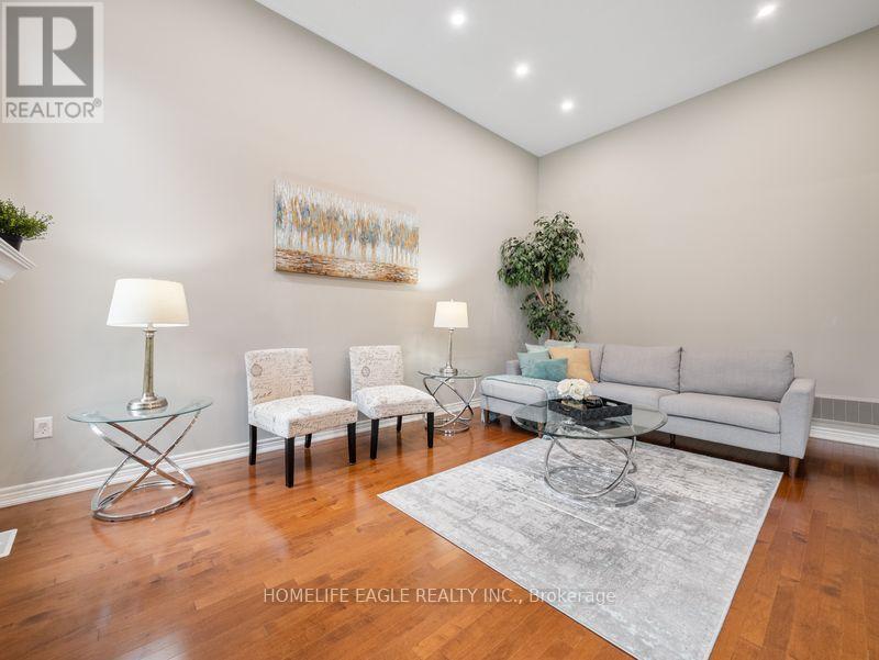 10 Fields Court, Aurora, Ontario  L4G 0J5 - Photo 11 - N13009216