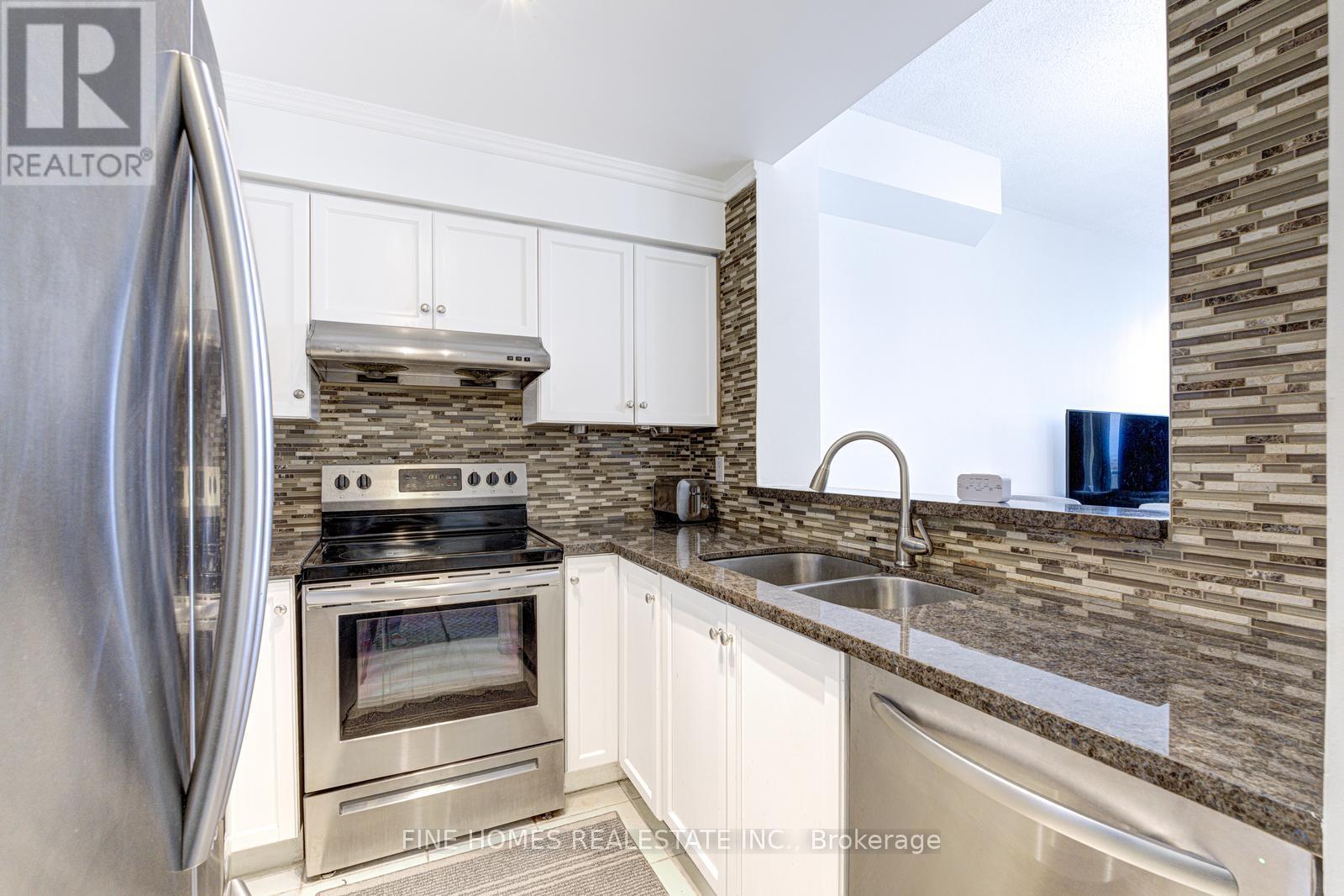 1 Emerald Lane, Vaughan, Ontario  L4J 8N2 - Photo 15 - N13009278