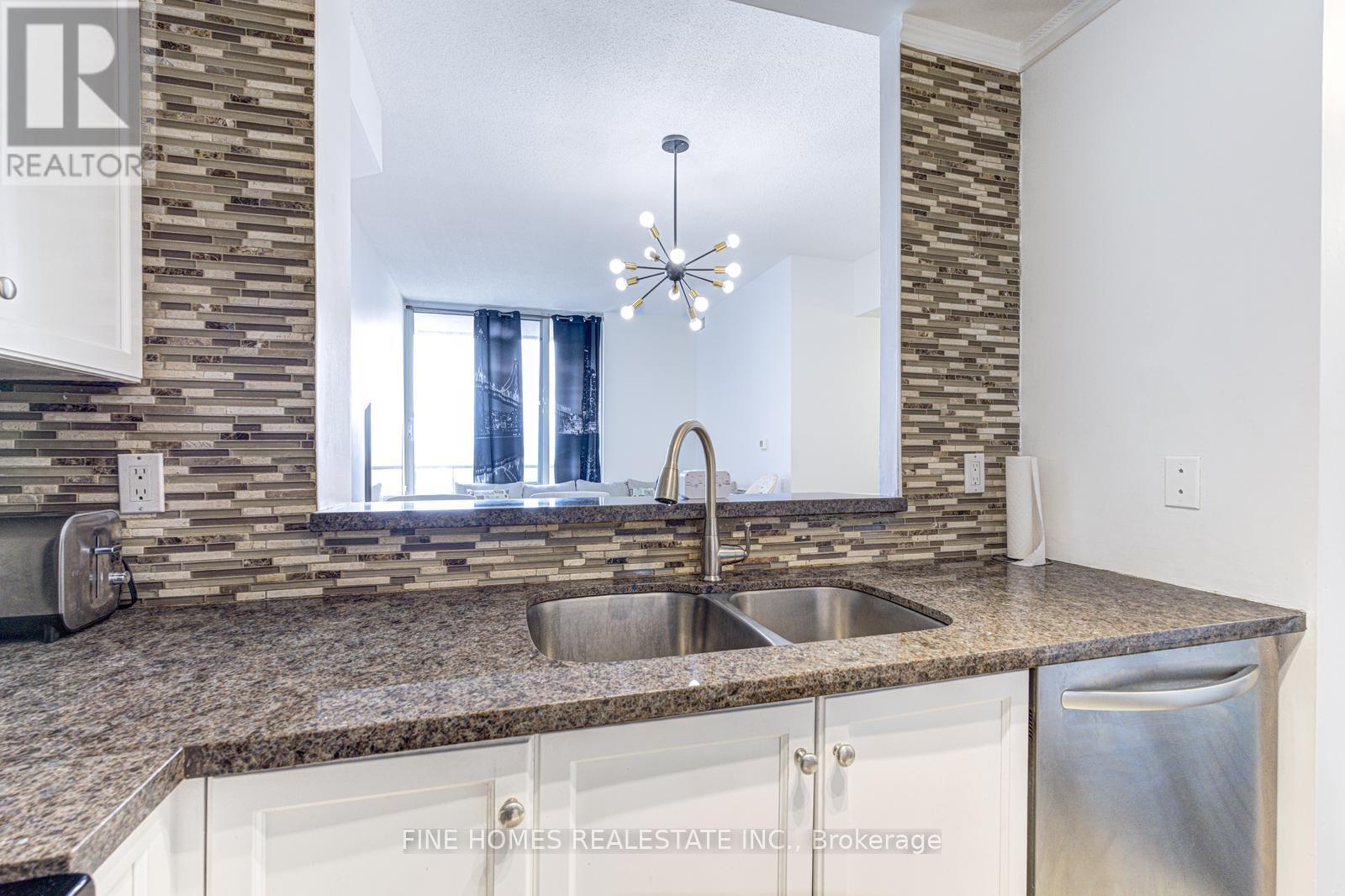 1 Emerald Lane, Vaughan, Ontario  L4J 8N2 - Photo 16 - N13009278