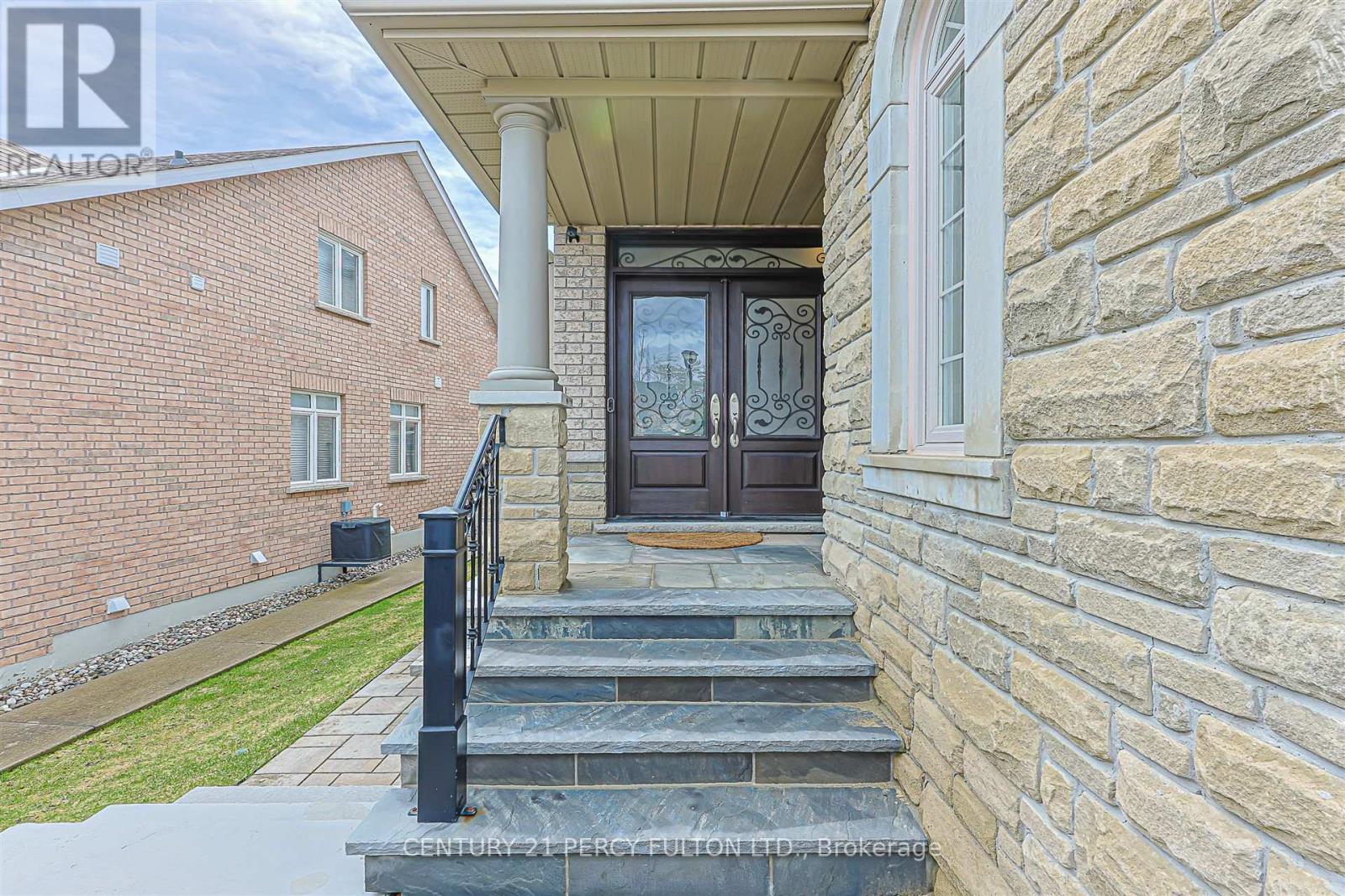 159 Jefferson Forest Drive, Richmond Hill (Jefferson), Ontario  L4E 4K6 - Photo 5 - N13009310