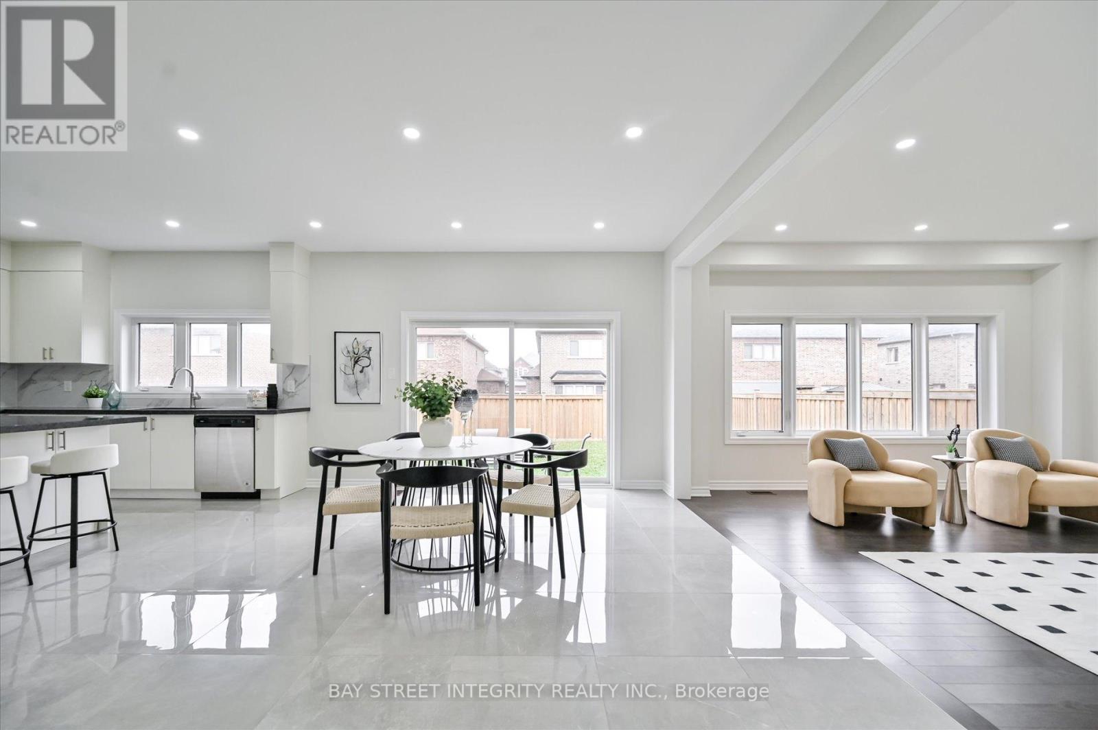 1726 Emberton Way, Innisfil, Ontario  L9S 0A8 - Photo 10 - N13009322