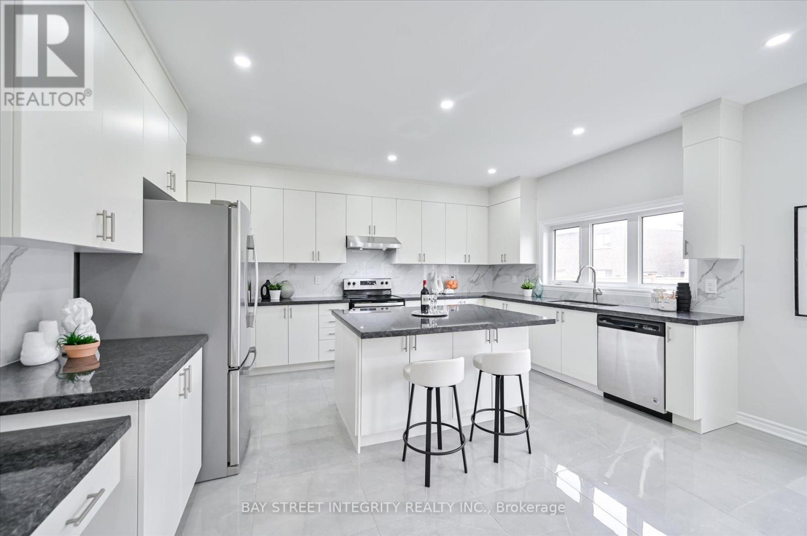 1726 Emberton Way, Innisfil, Ontario  L9S 0A8 - Photo 12 - N13009322