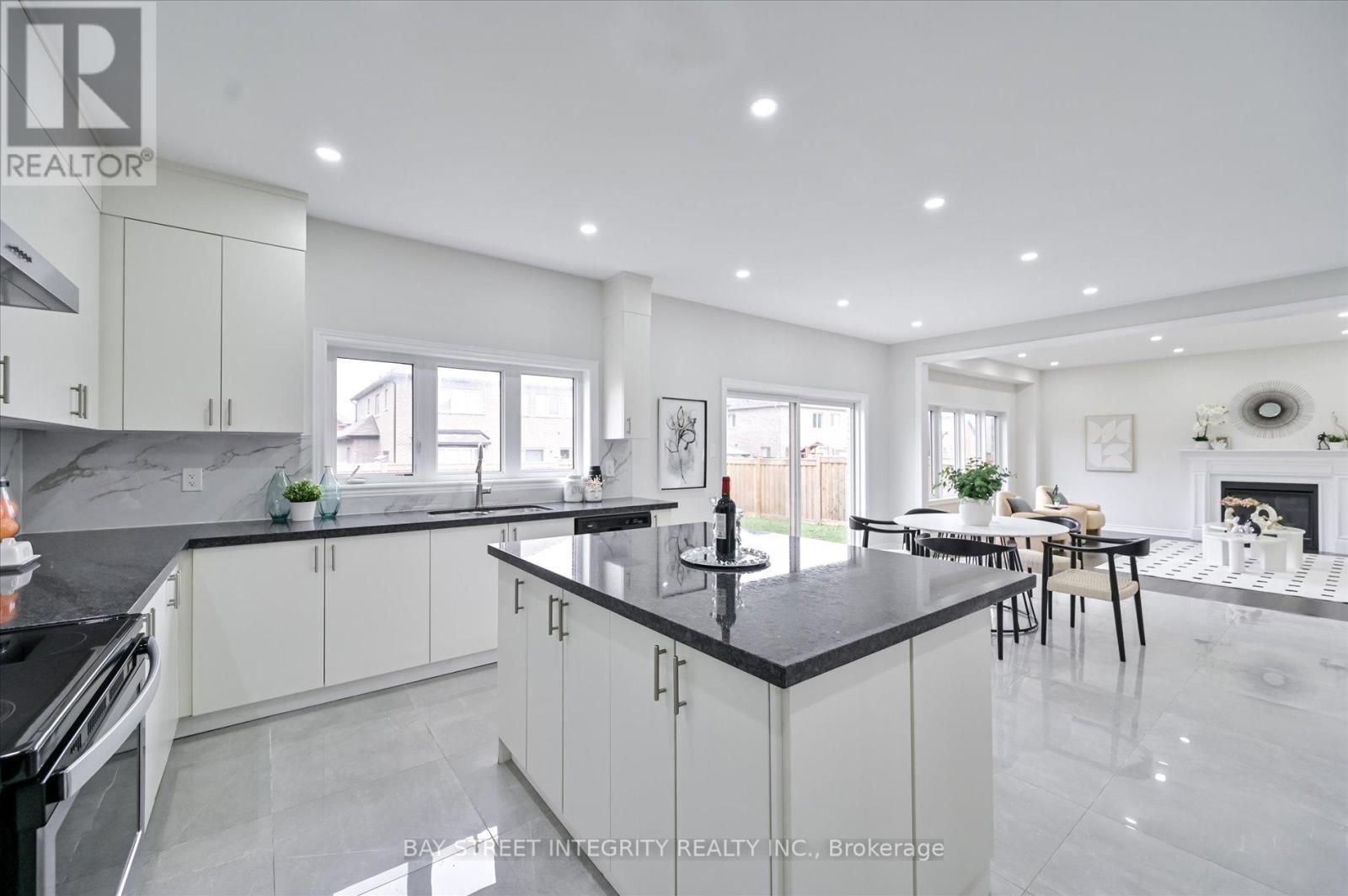 1726 Emberton Way, Innisfil, Ontario  L9S 0A8 - Photo 13 - N13009322