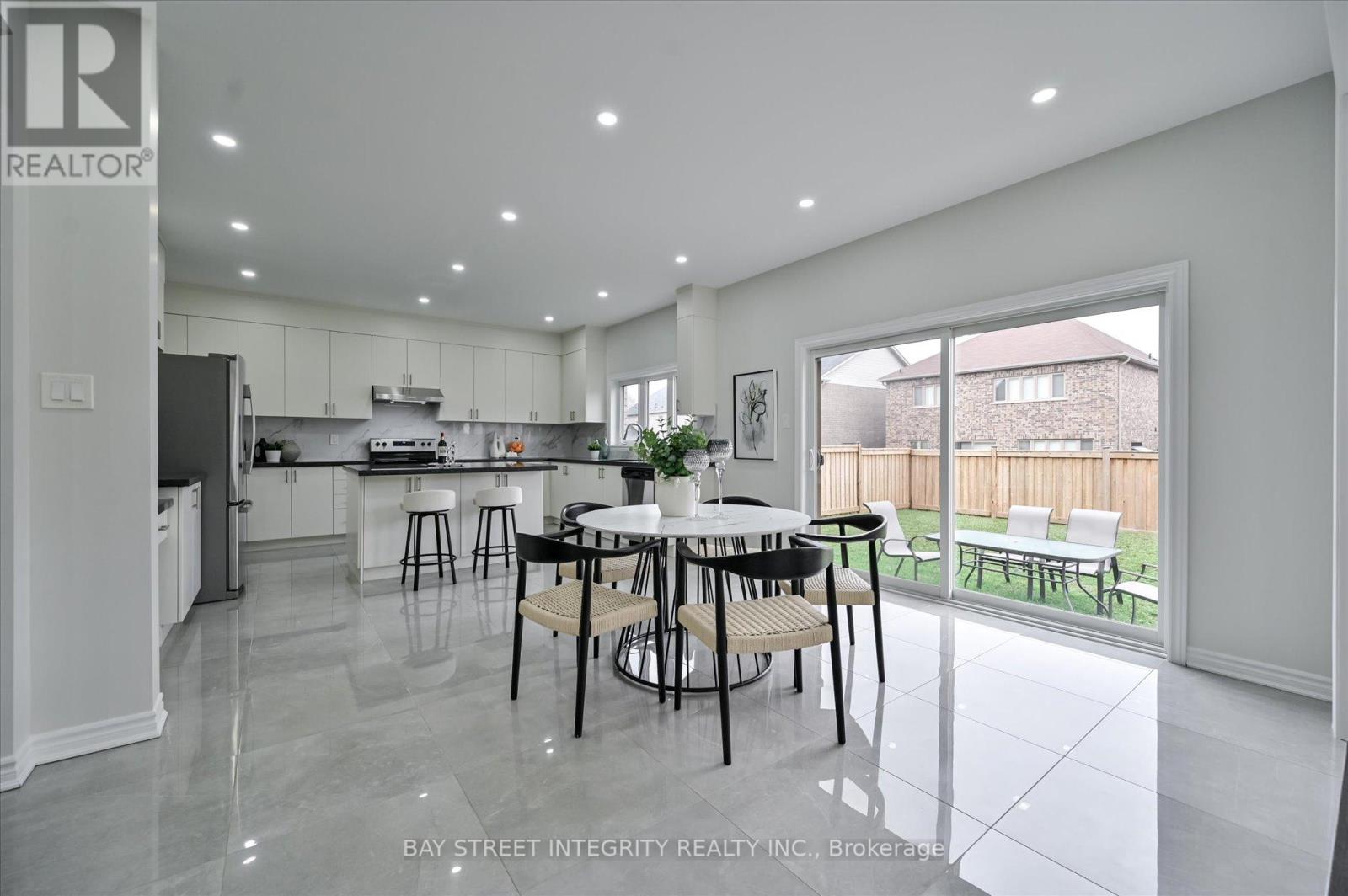 1726 Emberton Way, Innisfil, Ontario  L9S 0A8 - Photo 16 - N13009322