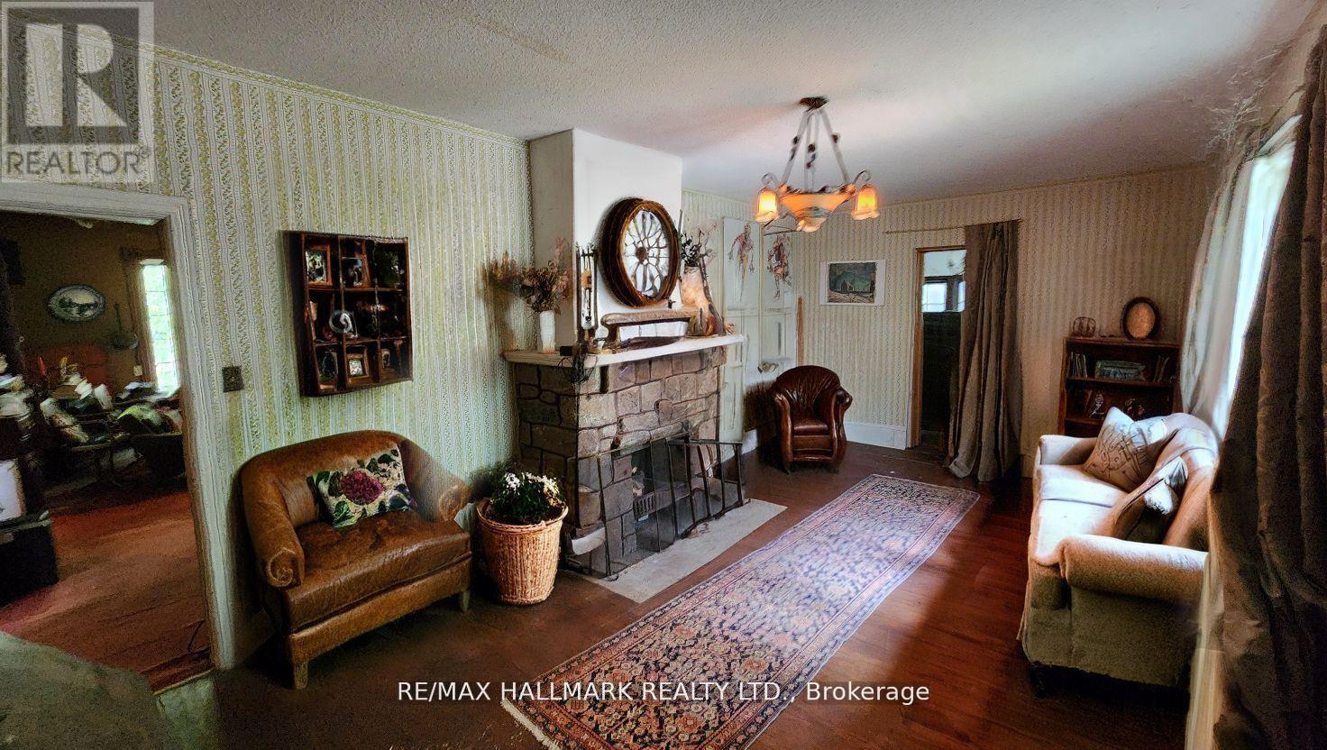 26 Lakeshore Road W, Oro-Medonte, Ontario  L0L 2E0 - Photo 10 - S13009302