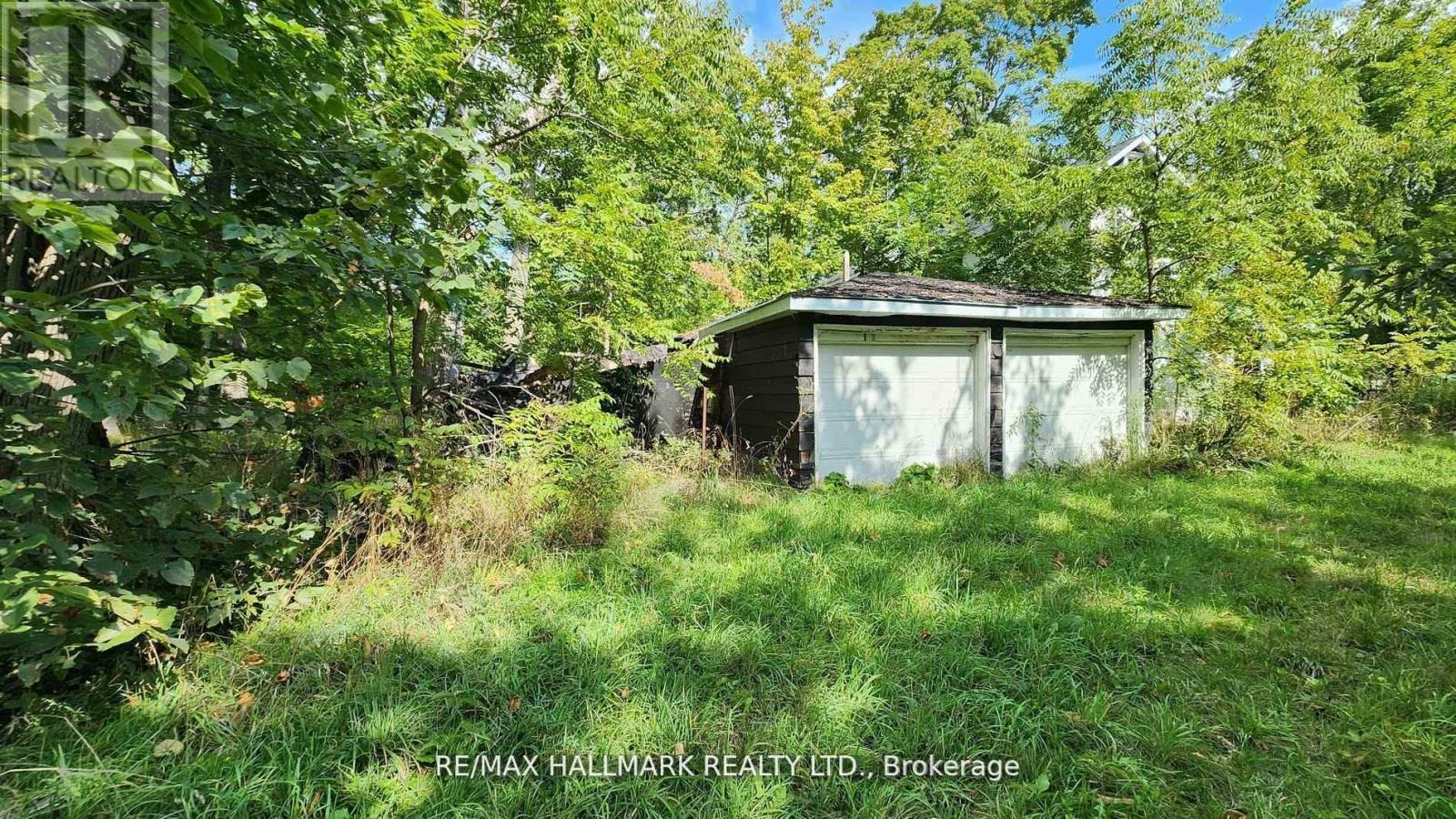 26 Lakeshore Road W, Oro-Medonte, Ontario  L0L 2E0 - Photo 20 - S13009302