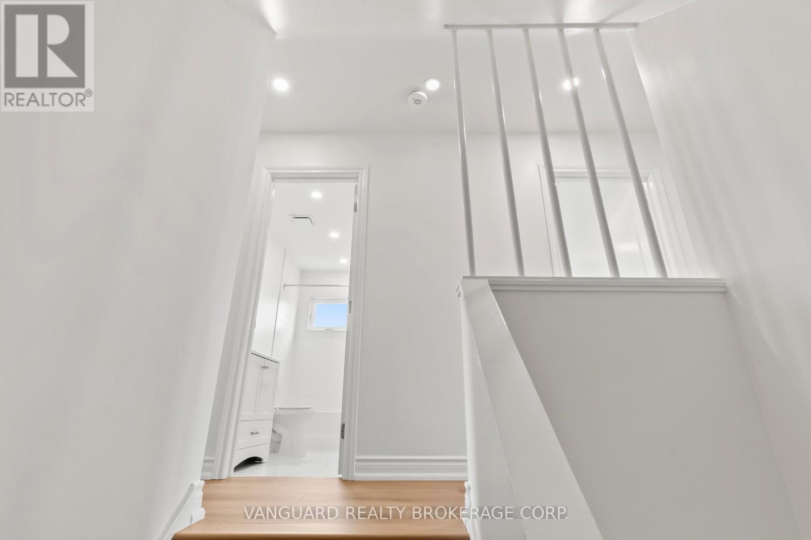 69 Joyce Parkway, Toronto (Yorkdale-Glen Park), Ontario  M6B 2T3 - Photo 20 - W13009308