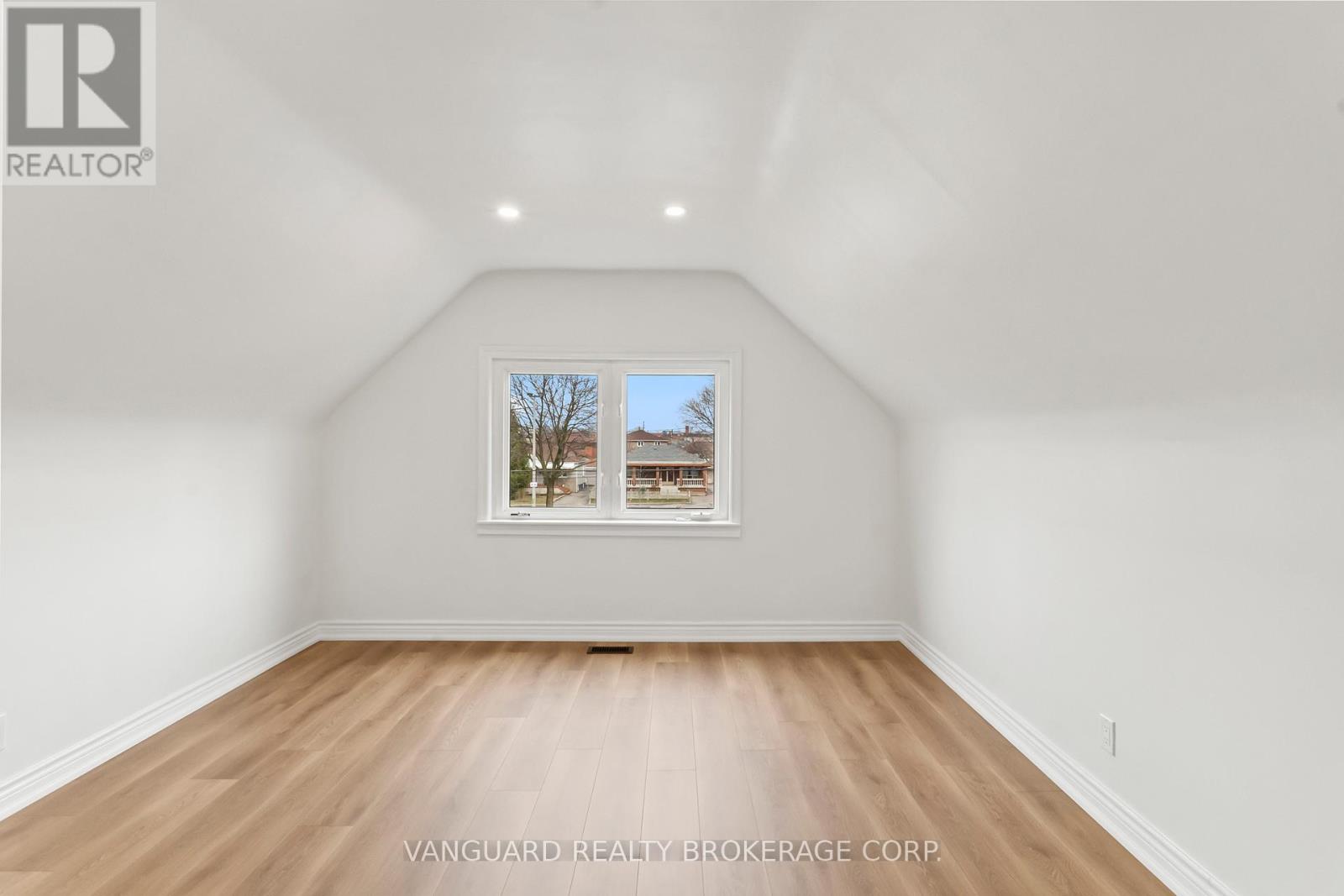 69 Joyce Parkway, Toronto (Yorkdale-Glen Park), Ontario  M6B 2T3 - Photo 25 - W13009308