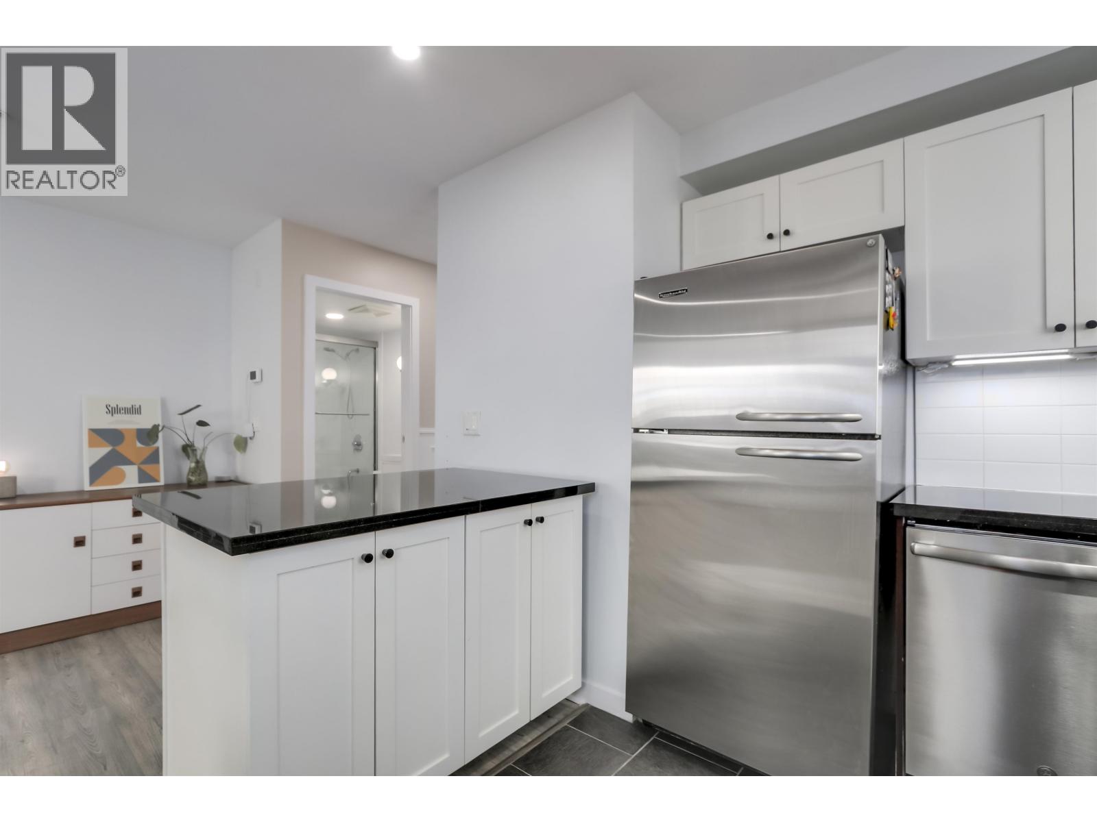 302 122 E 3rd Street, North Vancouver, British Columbia  V7L 1E6 - Photo 5 - R3095924