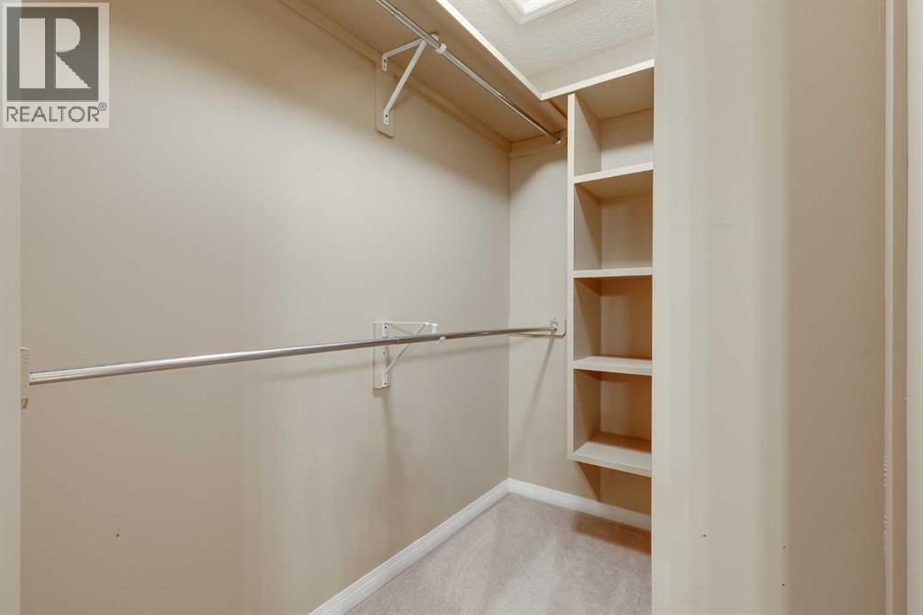 17 Rocky Ridge Villas NW, Calgary, Alberta  T3G 4R2 - Photo 22 - A2298839