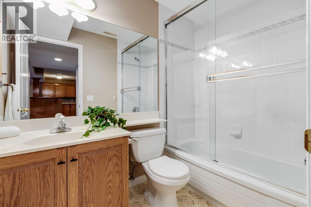 17 Rocky Ridge Villas NW, Calgary, Alberta  T3G 4R2 - Photo 32 - A2298839