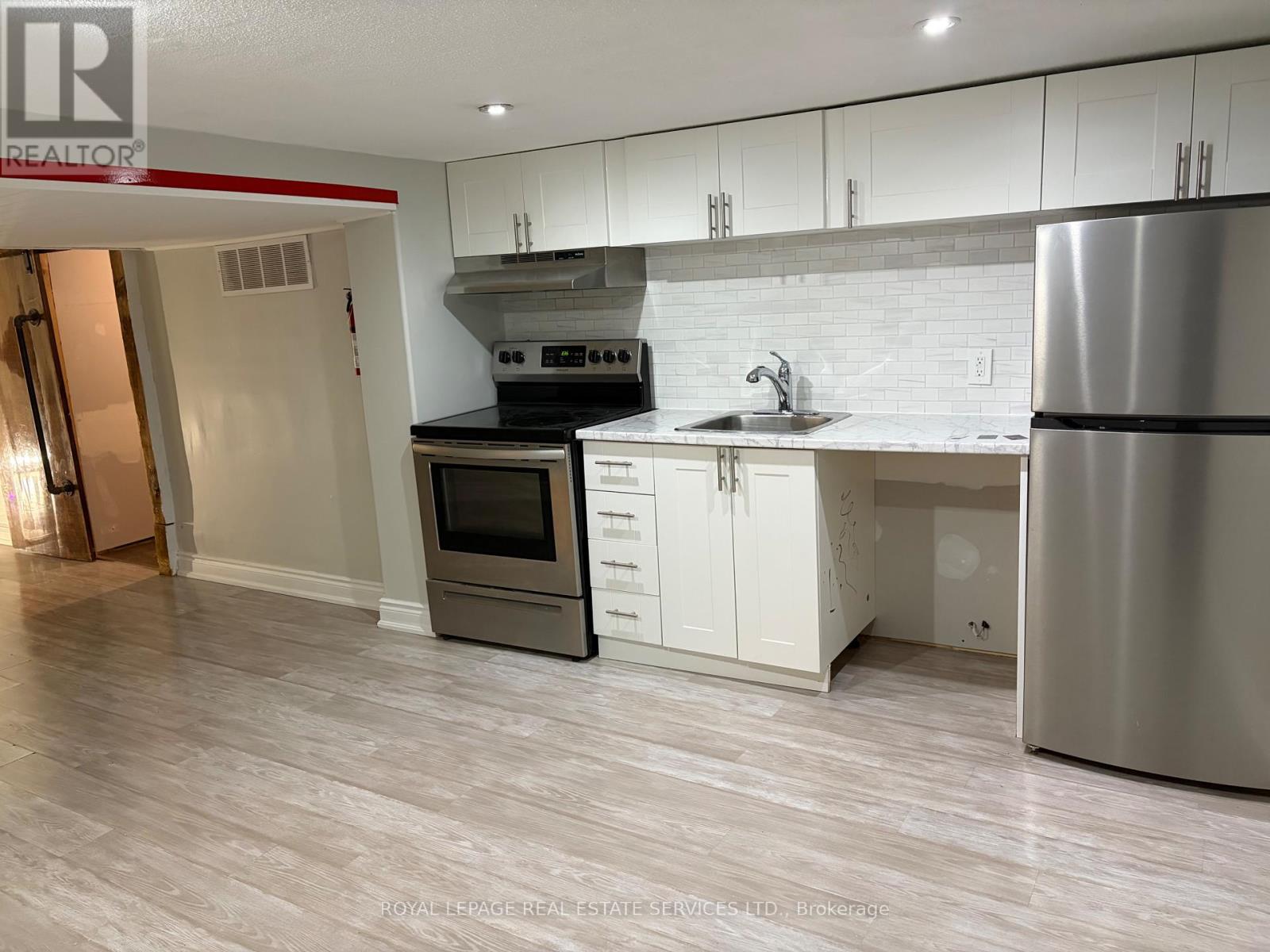 6 Sussex Avenue, Brantford, Ontario  N3R 2G6 - Photo 10 - X13009262