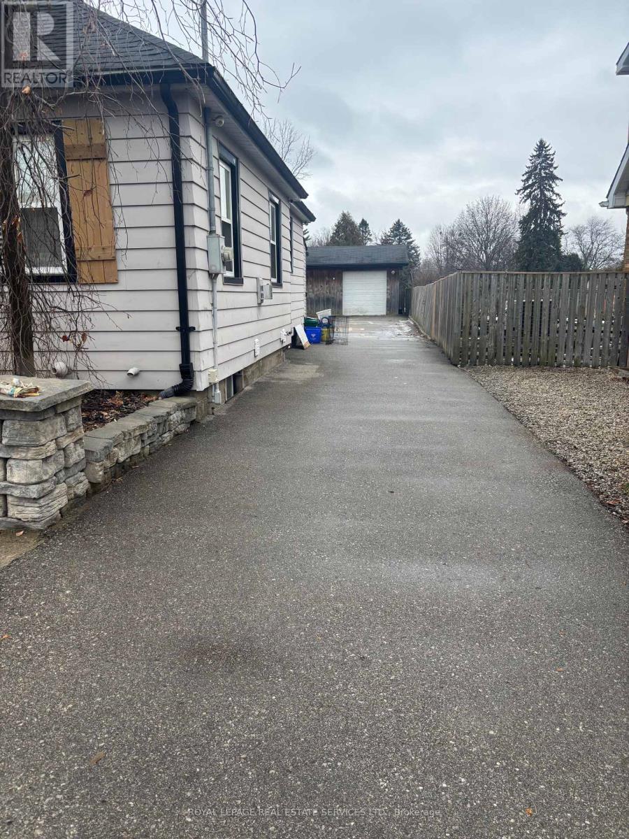 6 Sussex Avenue, Brantford, Ontario  N3R 2G6 - Photo 2 - X13009262