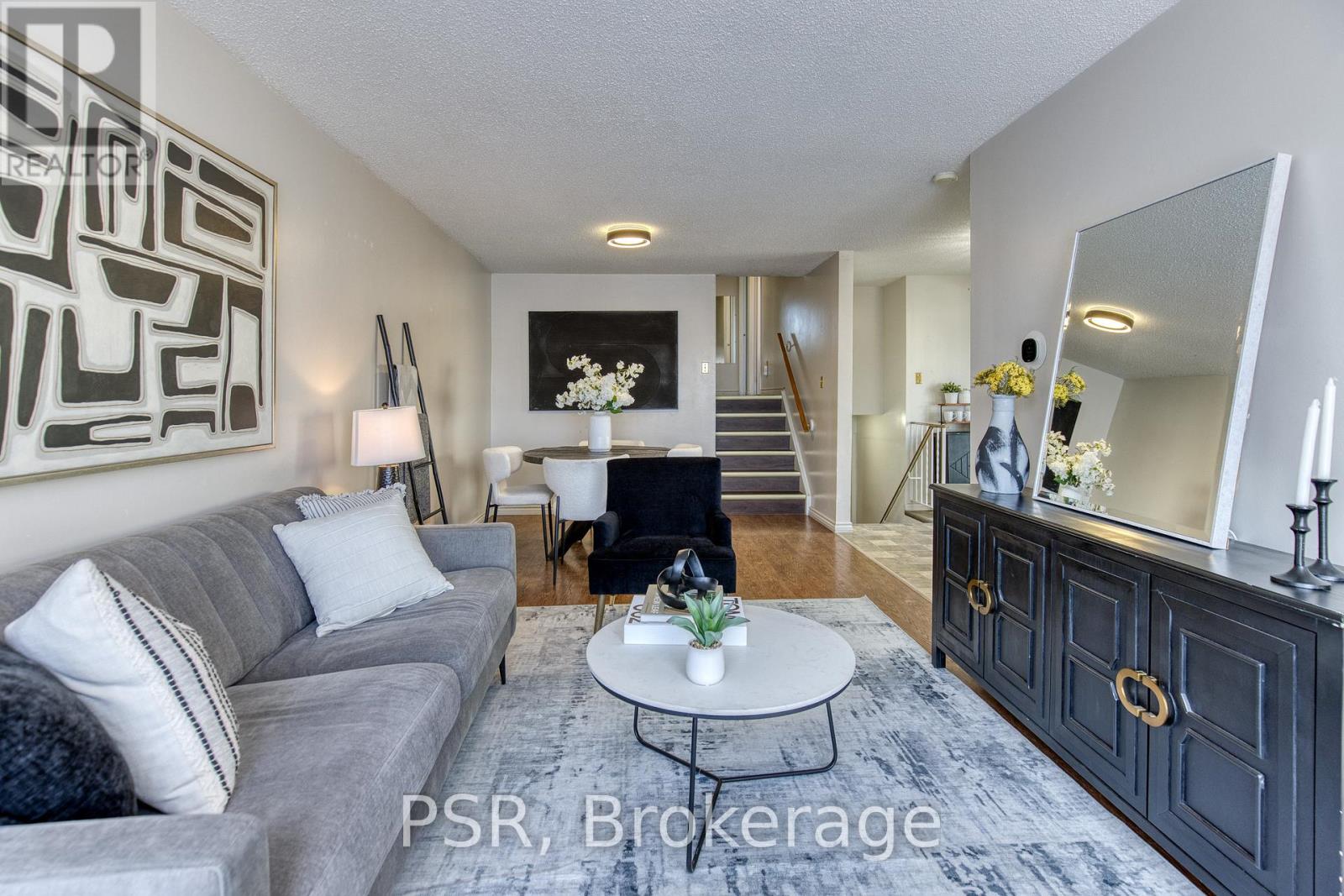 231 Heritage Drive, Kitchener, Ontario  N2B 3A9 - Photo 2 - X13009286