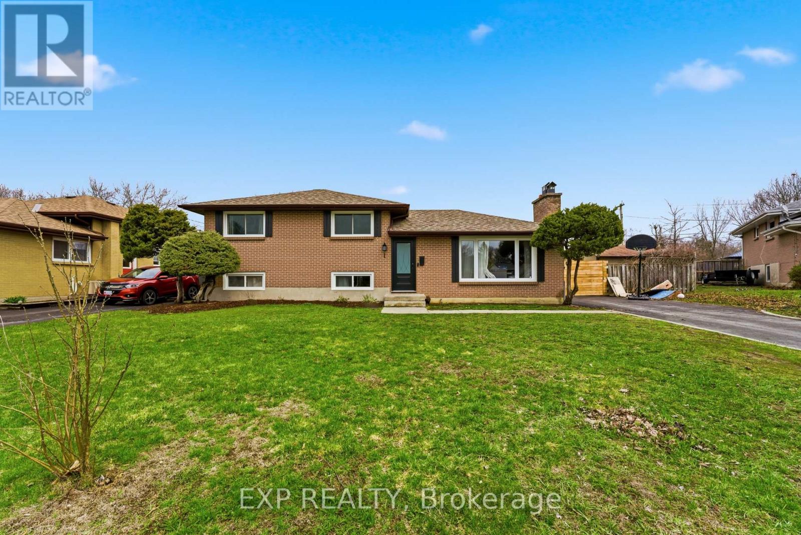 1 Nelles Avenue, Quinte West, Ontario  K8V 3A6 - Photo 2 - X12964258