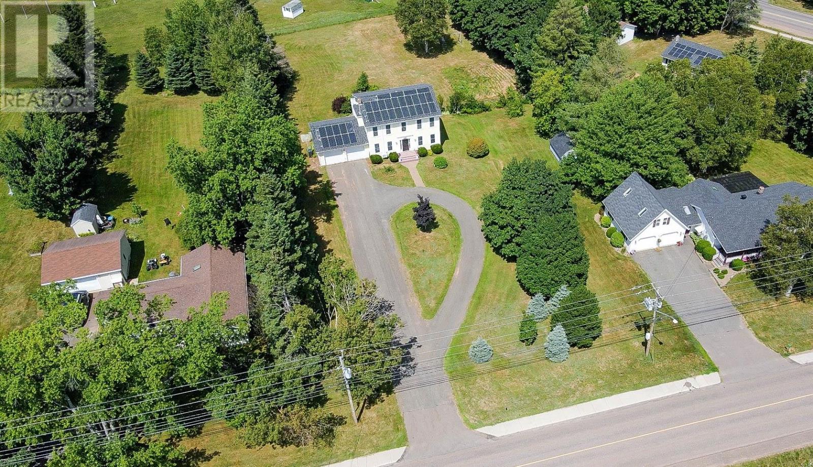 14 Royalty Road, Charlottetown, Prince Edward Island  C1E 1T8 - Photo 1 - 202607657