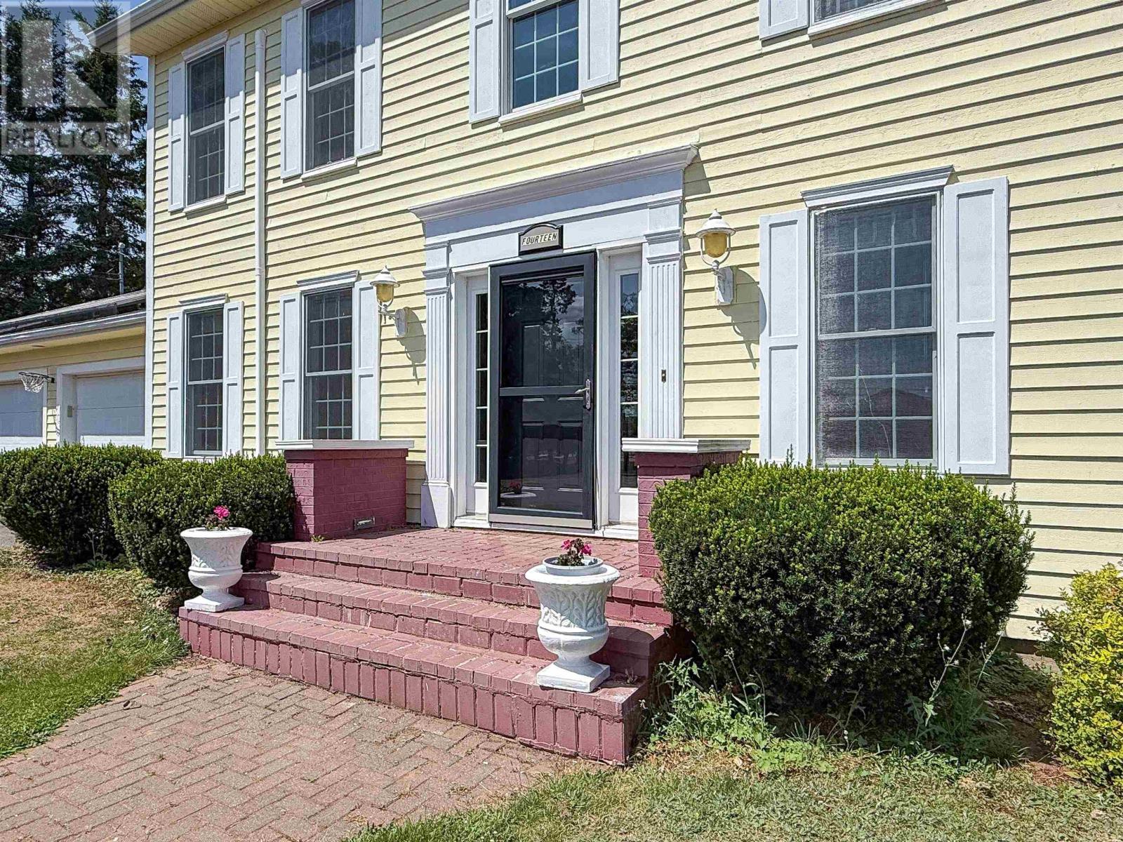 14 Royalty Road, Charlottetown, Prince Edward Island  C1E 1T8 - Photo 6 - 202607657