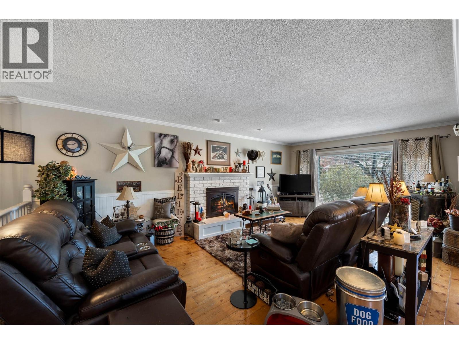 4602 Strawberry Lane, Kamloops, British Columbia  V2H 1L6 - Photo 3 - 10383804