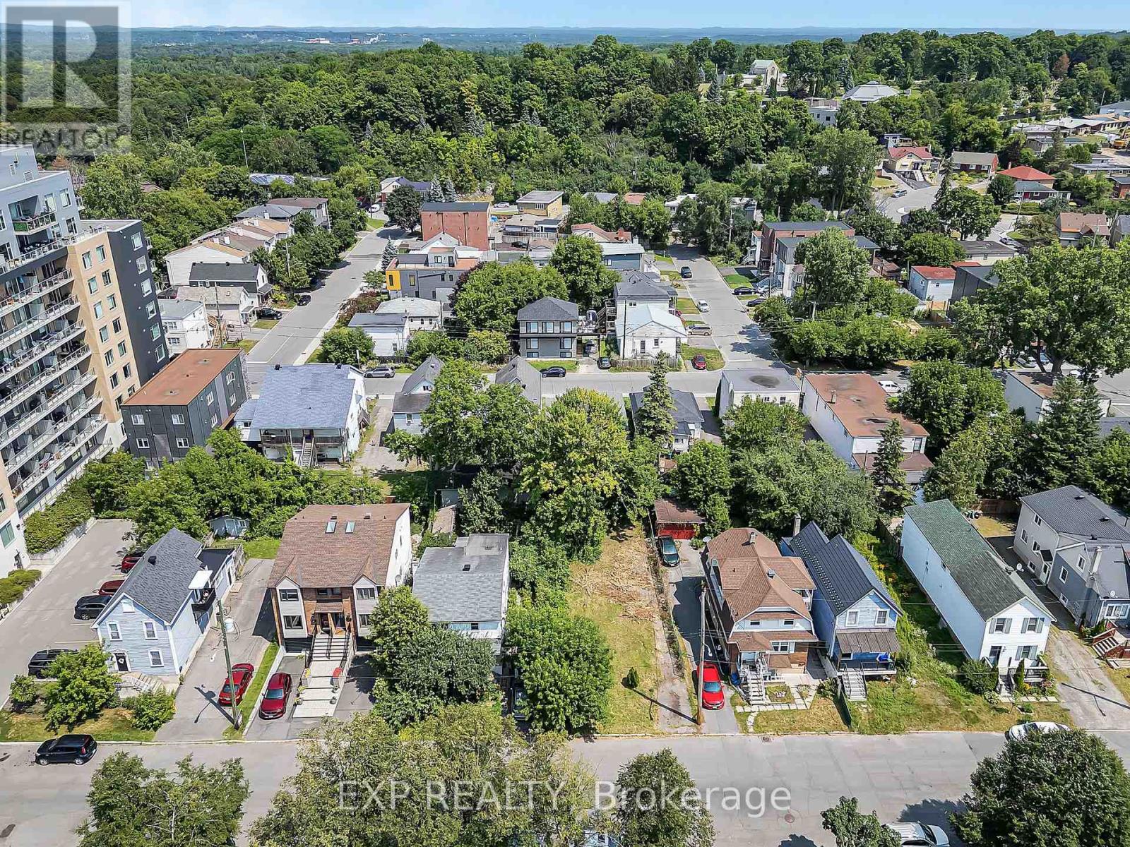 29 Marquette Avenue, Ottawa, Ontario  K1L 5K3 - Photo 10 - X12341275