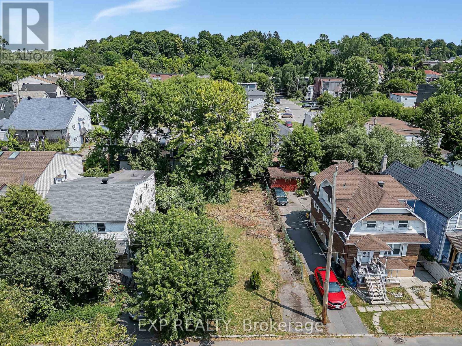 29 Marquette Avenue, Ottawa, Ontario  K1L 5K3 - Photo 11 - X12341275