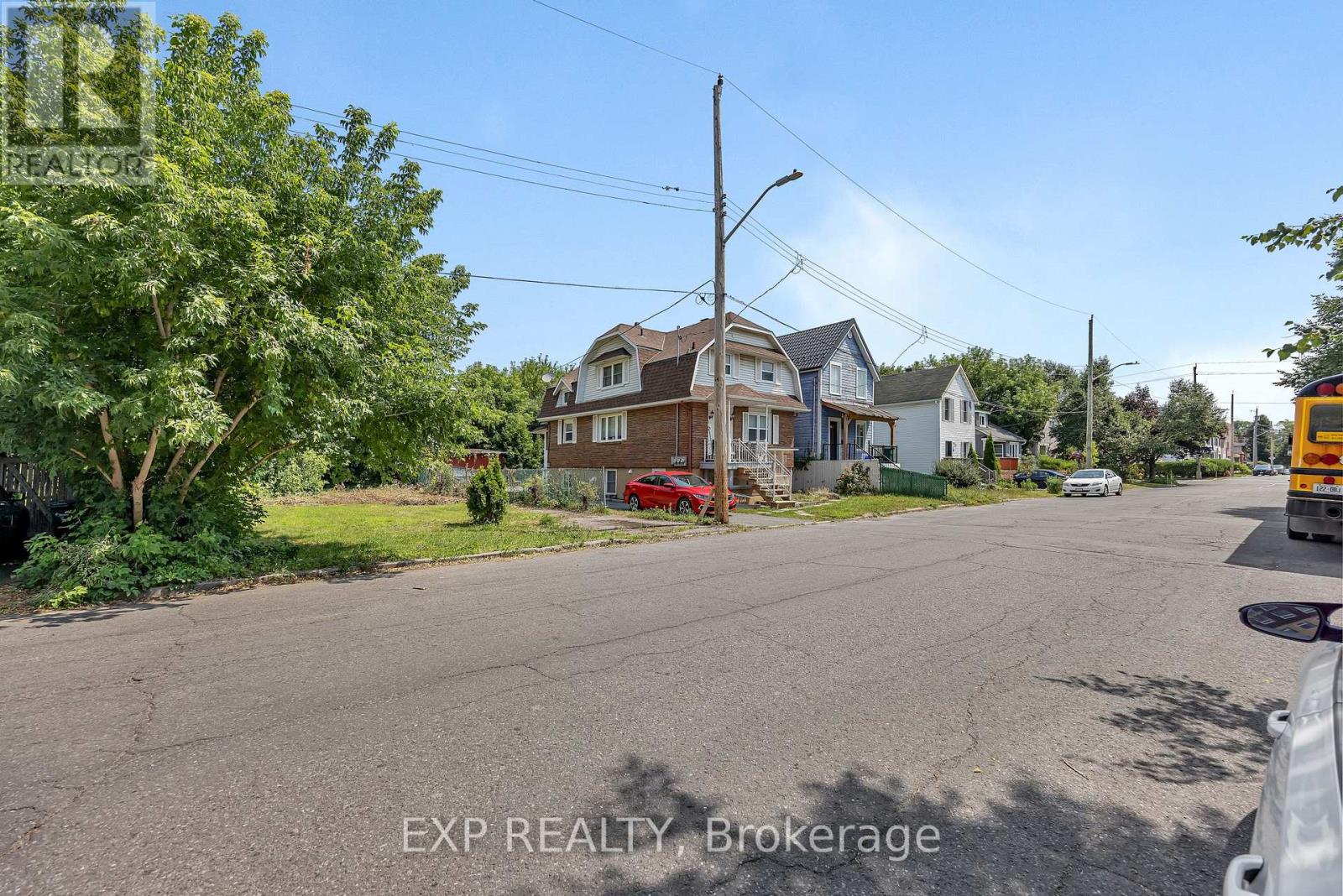 29 Marquette Avenue, Ottawa, Ontario  K1L 5K3 - Photo 9 - X12341275