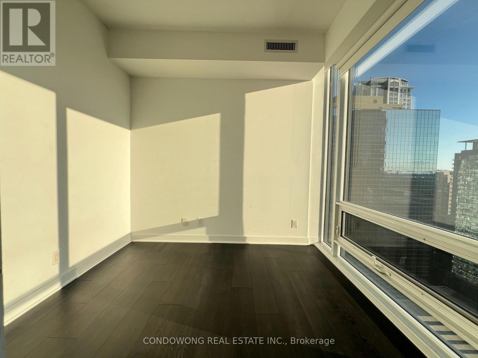 2703 - 15 Grenville Street, Toronto, Ontario  M4Y 0B9 - Photo 6 - C12916226