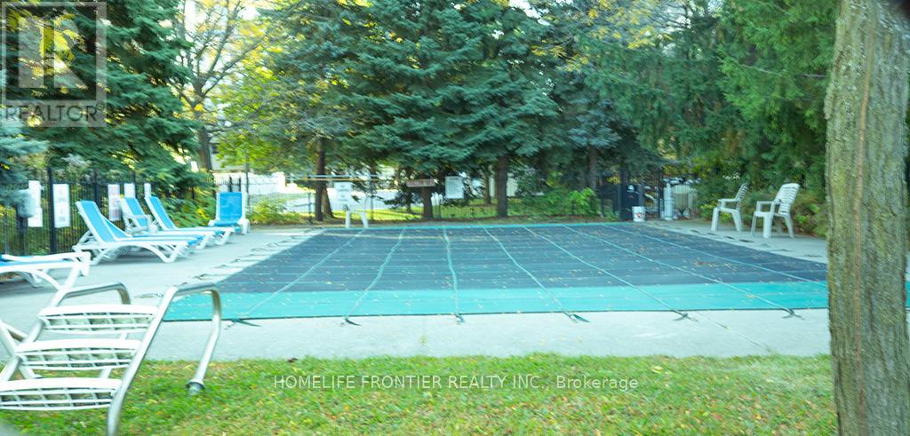 210 - 81 Townsgate Drive E, Vaughan, Ontario  L4J 8E6 - Photo 15 - N12928330