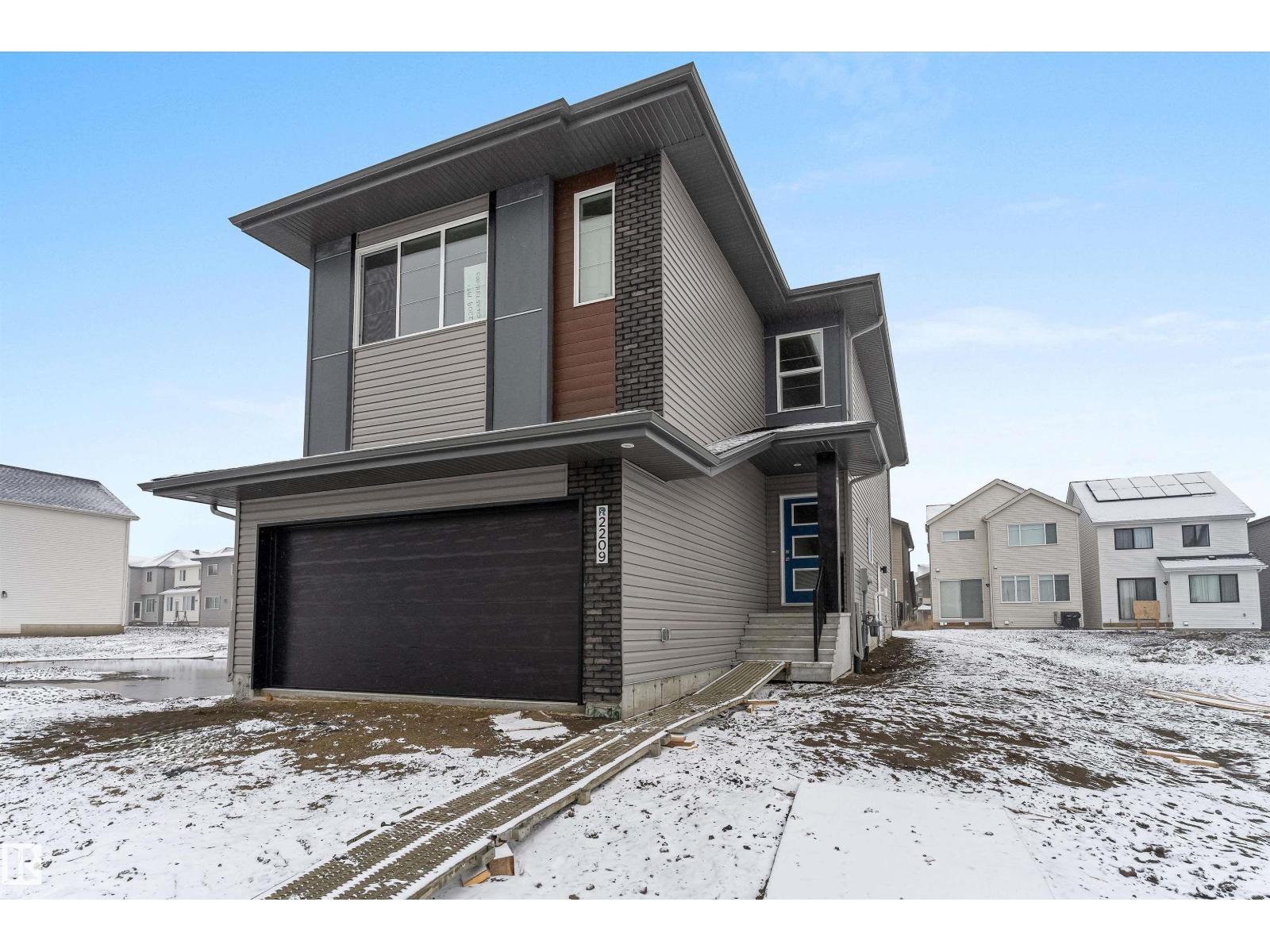 2209 194a St Nw, Edmonton, Alberta  T6M 3J3 - Photo 2 - E4477114