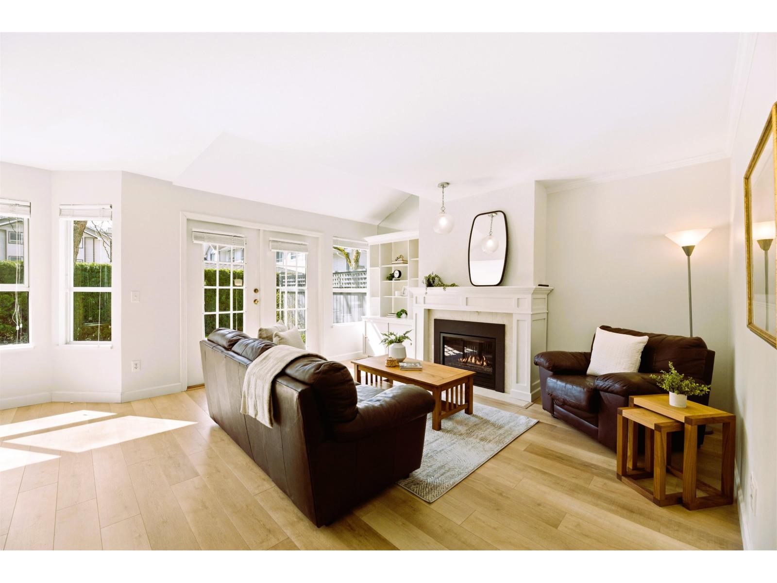 103 10538 153 Street, Surrey, British Columbia  V3R 0G6 - Photo 3 - R3111091