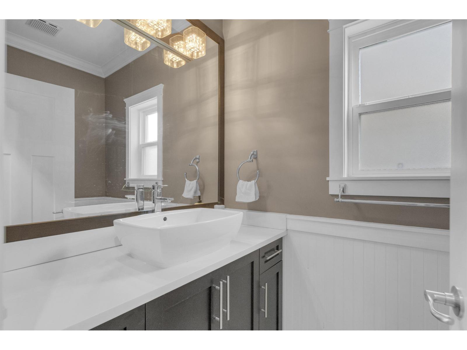 21033 80a Avenue, Langley, British Columbia  V2Y 0J4 - Photo 12 - R3107118