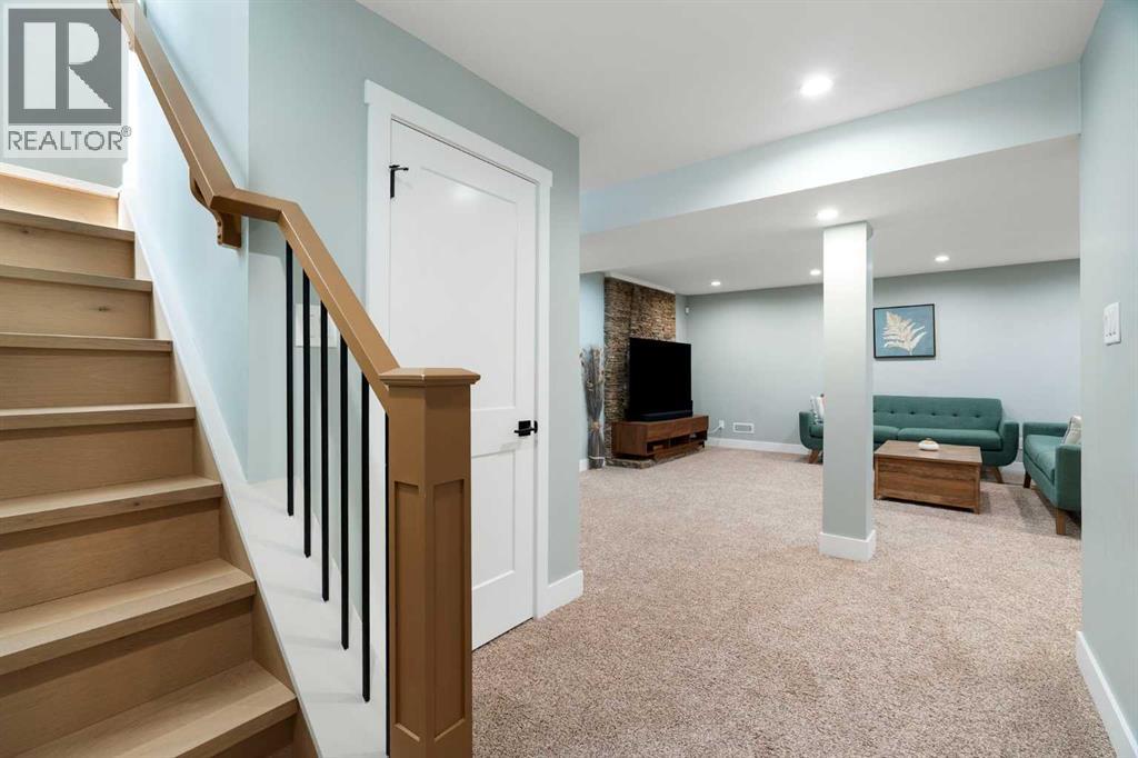 224 Silverview Way NW, Calgary, Alberta  T3B 3K3 - Photo 32 - A2298370