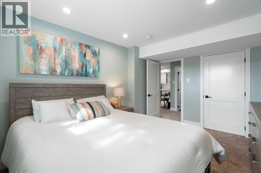 224 Silverview Way NW, Calgary, Alberta  T3B 3K3 - Photo 42 - A2298370